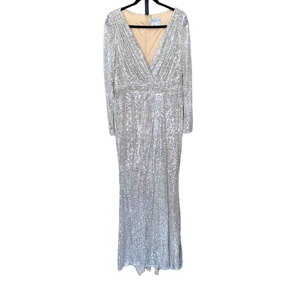NWT IEENA for MAC DUGGAL 26490 Silver Sequined Long Sleeve V-Neck Gown High Slit - Picture 2 of 12